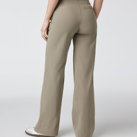 Vuori Meta Wideleg Pants - Sz S NWT - Picture 1 of 4